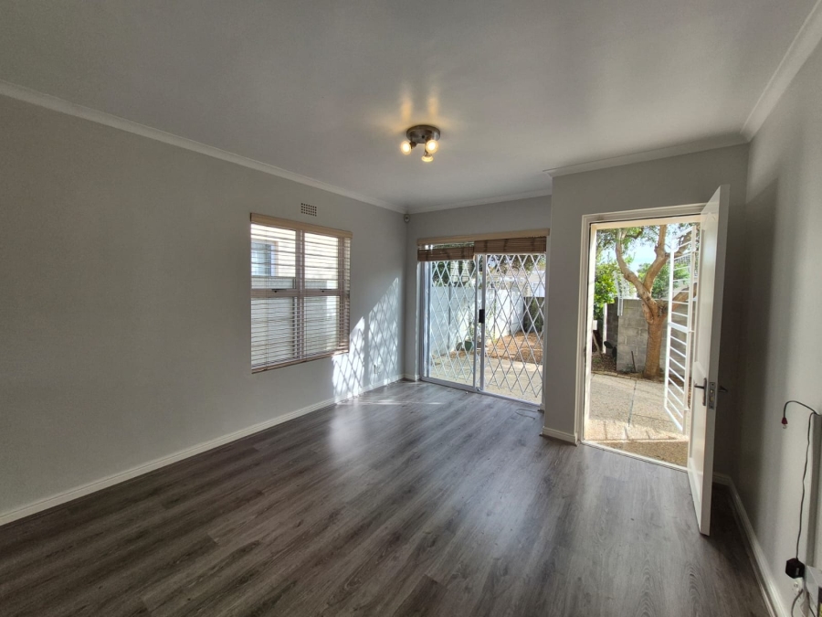 2 Bedroom Property for Sale in Sunningdale Western Cape